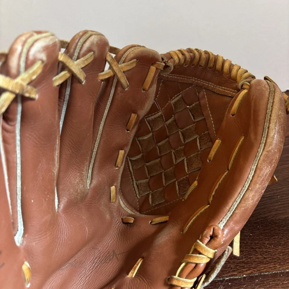Wilson Baseball Glove Left‎ Hand Throw LHT A2126 George Brett Signature Model